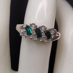 Avon Evening Classic Ring Green Clear Rhinestone Silver Tone Band Size US 7